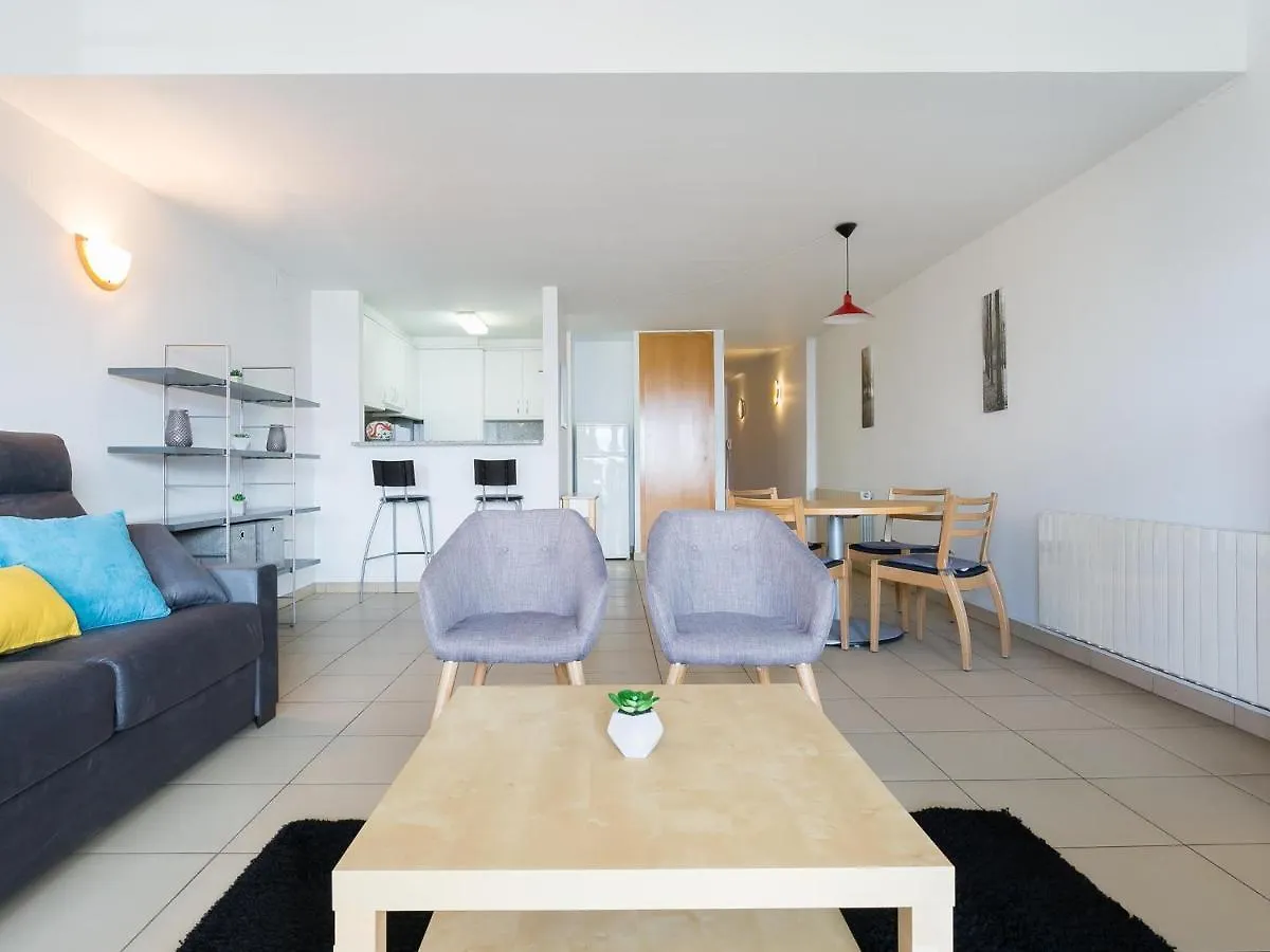 Pi I Sunyer 2-B -Apartamento Amplio Y Luminoso En El Centro De Roses, Delante Del Mar, Con Vistas Al Mar. - Es-228-118 Spain