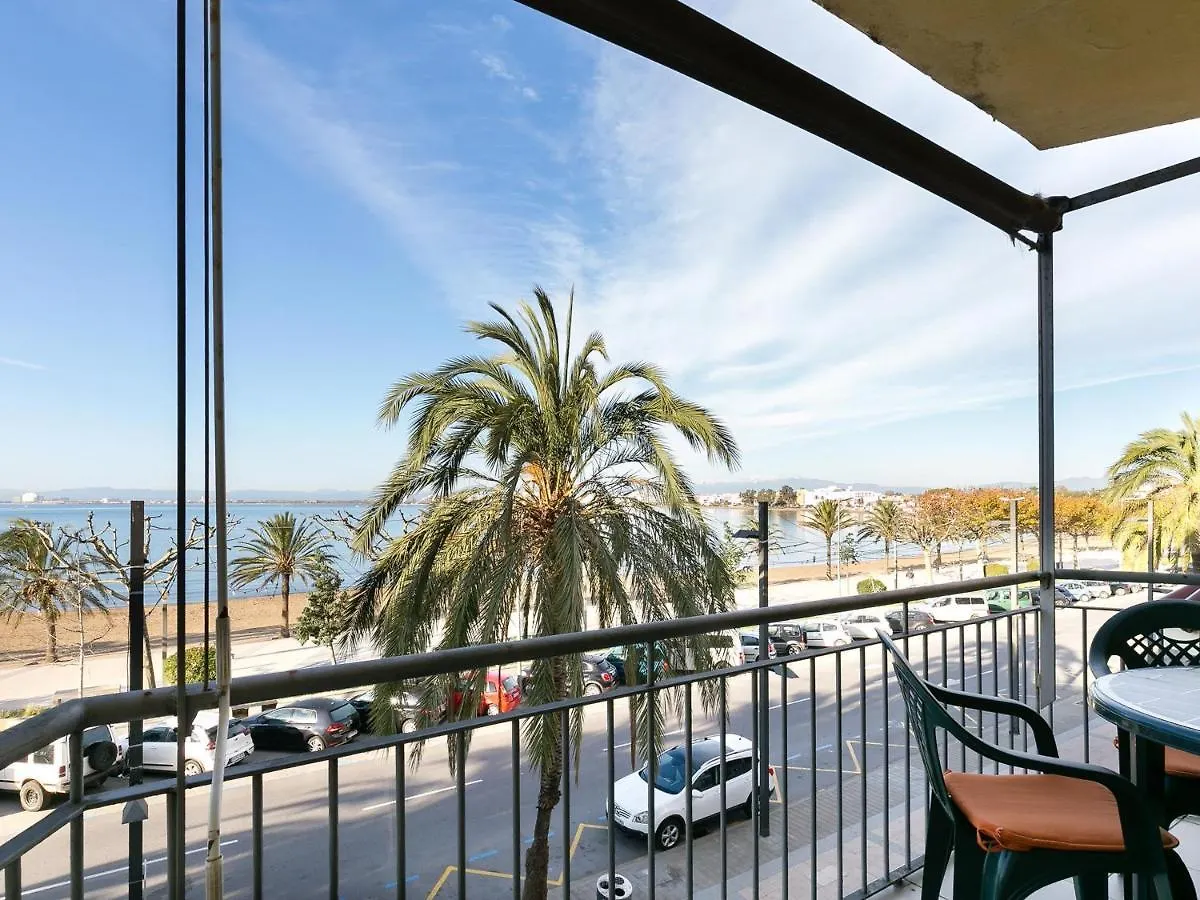 Pi I Sunyer 2-B -Apartamento Amplio Y Luminoso En El Centro De Roses, Delante Del Mar, Con Vistas Al Mar. - Es-228-118 Spain